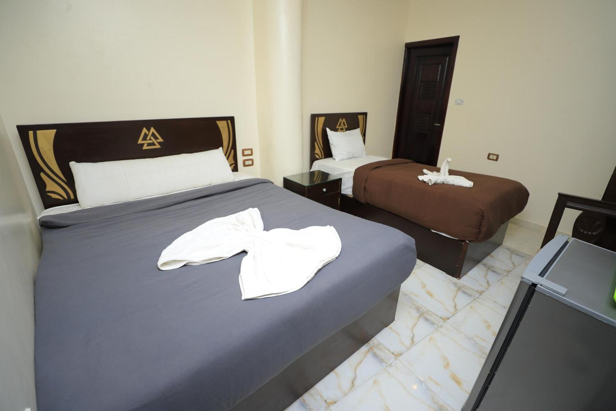 Magic Pyramids Hotel 3*